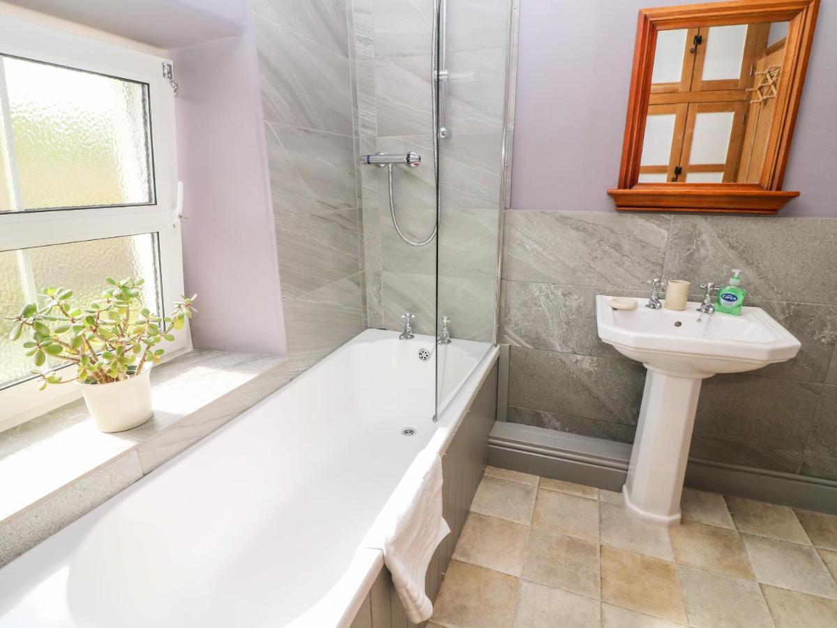 Waingate Cottage Cark Ngoại thất bức ảnh